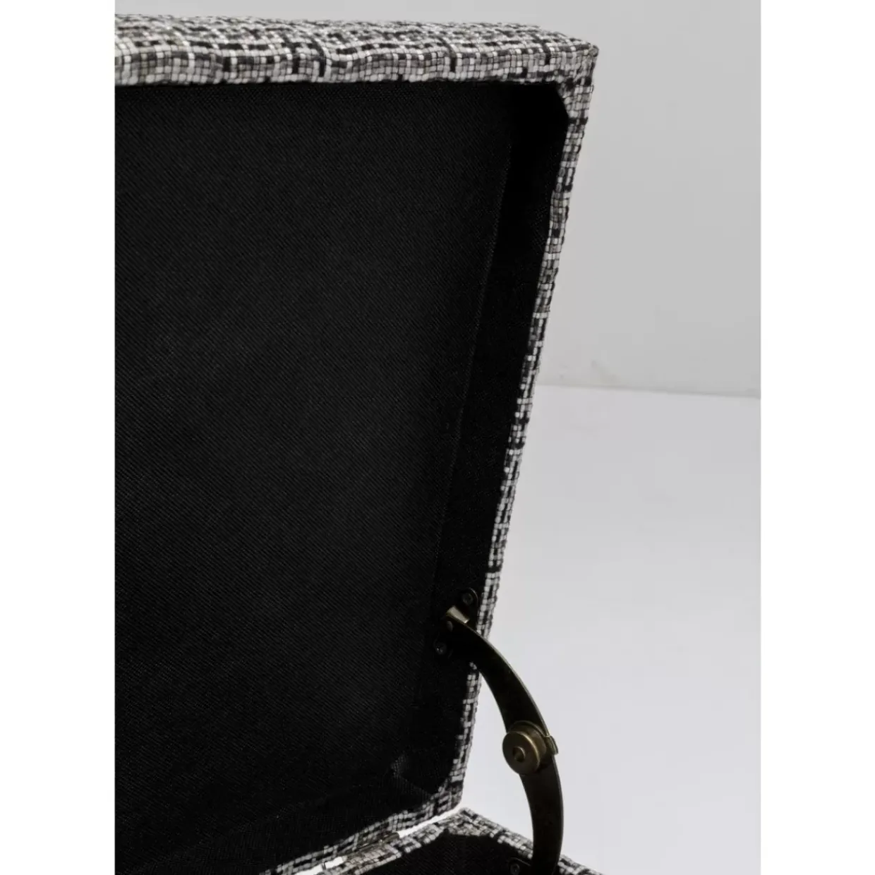 Bank Buttons Storage B&W Gros