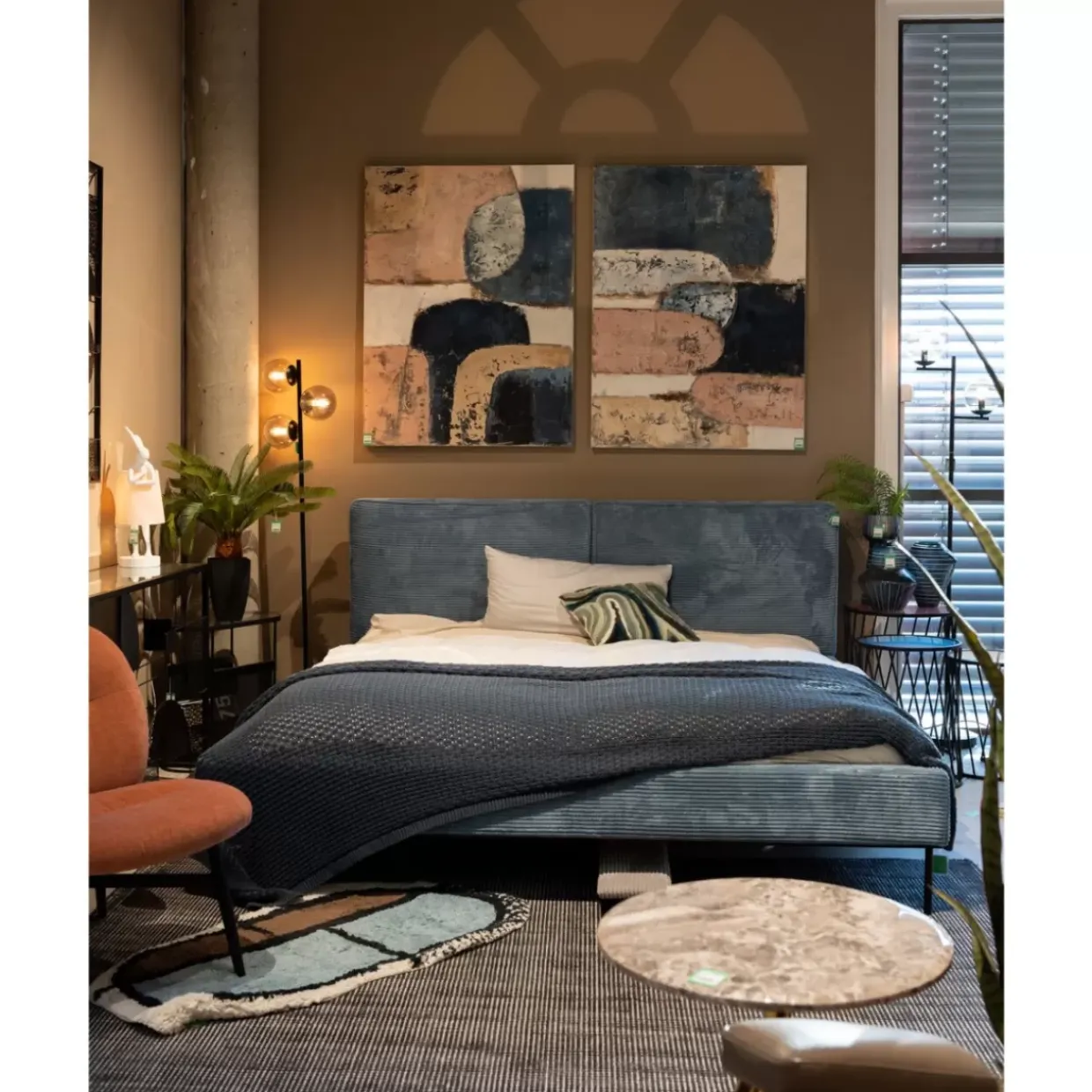 Bett East Side Cord Blau 180X200Cm